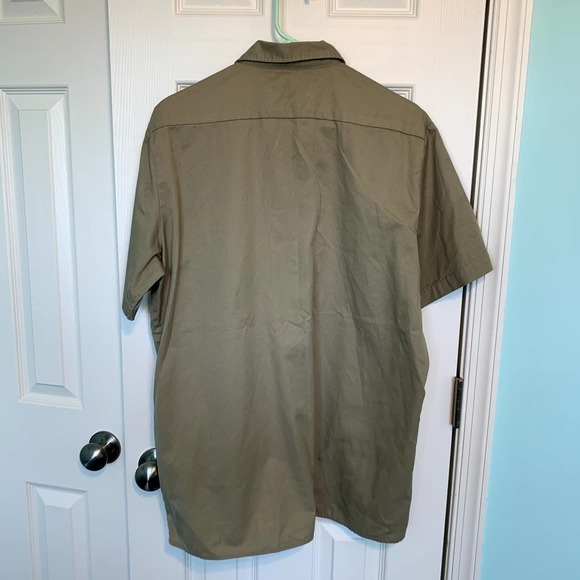 Dickies Men's Size Large Brown Button Down Short Sleeve Shirt - Picture 6 of 6